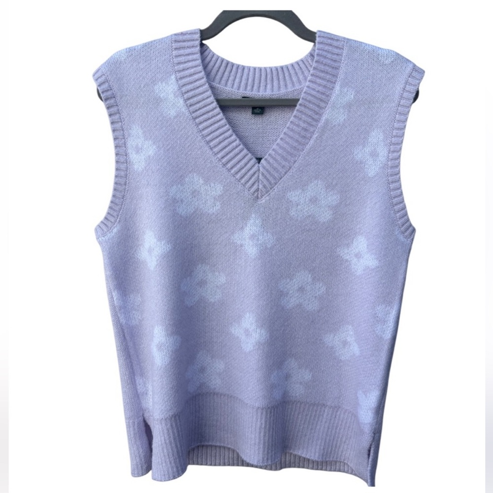 Wild Fable Lavender V-Neck Sweater Vest